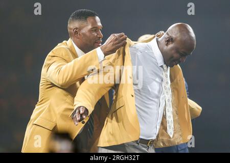 DeMarcus Ware gets his gold jacket at Hall of Fame: 'There's no