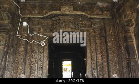 Details on the Entrance of Basaveswara Temple, Kuruvatti, Vijayanagara, Karnataka, India Stock Photo