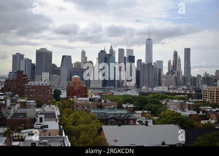 New York skyline seen from Brooklyn Stock Photo