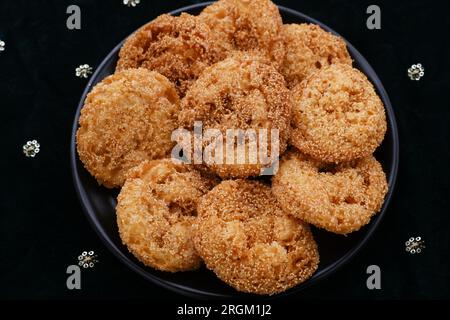 Anarsa which is an authentic sweet snack especially made in the festive season like Diwali in Maharashtra, it is also made in Marathi cultured adhik m Stock Photo