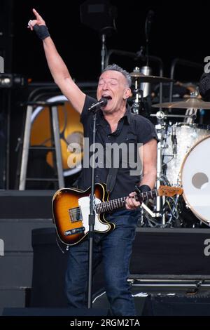 London, UK. 06 Jul, 2023. Pictured: Bruce Springsteen performing at BST Hyde Park. Credit: Justin Ng/Alamy Stock Photo