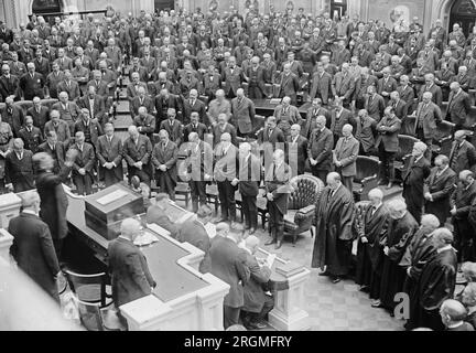 President Warren G. Harding memorial ceremonies at the U.S. Capitol ca. 1924 Stock Photo