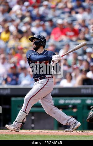 PITTSBURGH, PA - AUGUST 10: Atlanta Braves shortstop Orlando Arcia