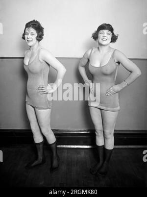 Two Sidney Lust girls from the Leader Theater ca. 1919 or 1920 Stock Photo