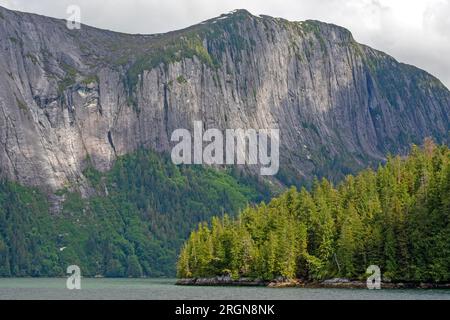 Cliffs in Rudyerd Bay, Misty Fjords National Monument Stock Photo