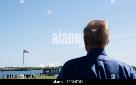 Reportage: Axiom Mission 1 (April 2022) - NASA Administrator Bill Nelson watches the launch of a SpaceX Falcon 9 rocket carrying the company's Crew Dragon spacecraft on Axiom Mission 1 (Ax-1), Friday, April 8, 2022, from the press site at NASA’s Kennedy Space Center in Florida. Stock Photo