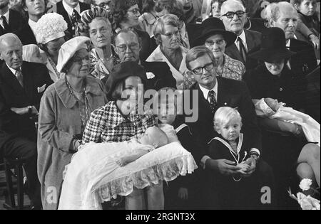 Christening Prince Pieter Christiaan in Apeldoorn, Princess Margriet with Pieter-Christiaan, Van Vollenhoven, Maurits, Bernhard Jr., Her Majesty and Prince Bernhard ca. September 1972 Stock Photo