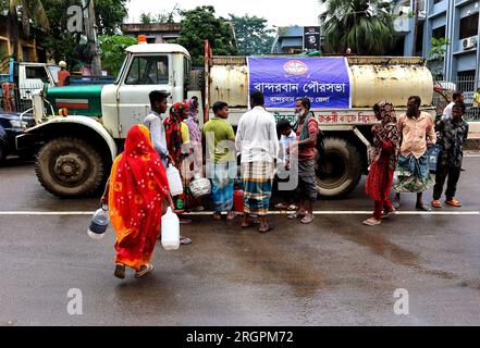 Bandarban, Bandarban Sadar, Bangladesh. 10th Aug, 2023.  Fresh water shortage after flood in Bandarban, Bangladesh.Credit: ZUMA Press/Alamy Live News Stock Photo