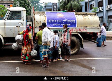 Bandarban, Bandarban Sadar, Bangladesh. 10th Aug, 2023.  Fresh water shortage after flood in Bandarban, Bangladesh.Credit: ZUMA Press/Alamy Live News Stock Photo