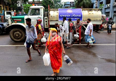 Bandarban, Bandarban Sadar, Bangladesh. 10th Aug, 2023.  Fresh water shortage after flood in Bandarban, Bangladesh.Credit: ZUMA Press/Alamy Live News Stock Photo