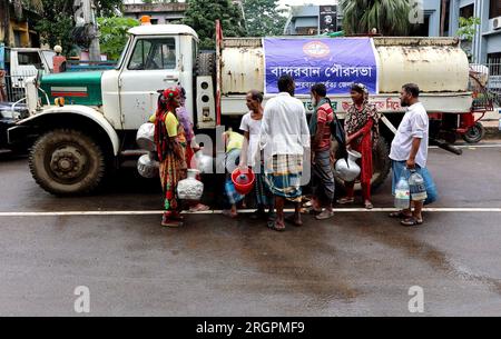 Bandarban, Bandarban Sadar, Bangladesh. 10th Aug, 2023.  Fresh water shortage after flood in Bandarban, Bangladesh.Credit: ZUMA Press/Alamy Live News Stock Photo