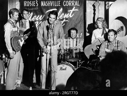 Jerry Reed, Don Williams, Burt Reynolds, James Hampton, Conny Van Dyke, Rick Hurst, on-set of the Film, 'W.W. and the Dixie Dancekings', 20th Century-Fox, 1975 Stock Photo