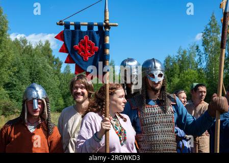 NOVGOROD REGION, RUSSIA - AUGUST 05, 2023: Reenactors in medieval armor before the battle. Historical festival 'Knyazhya bratchina'. Novgorod region Stock Photo