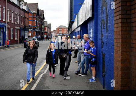 Liverpool, UK. 12th Aug, 2023. Fans gather outside Goodison Park ahead of the Premier League match at Goodison Park, Liverpool. Picture credit should read: Gary Oakley/Sportimage Credit: Sportimage Ltd/Alamy Live News Stock Photo