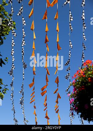 ZANDVOORT - Flags in the center of Zandvoort, in the run-up to the Dutch Grand Prix. ANP RAMON VAN FLYMEN netherlands out - belgium out Credit: ANP/Alamy Live News Stock Photo