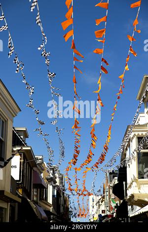 ZANDVOORT - Flags in the center of Zandvoort, in the run-up to the Dutch Grand Prix. ANP RAMON VAN FLYMEN netherlands out - belgium out Credit: ANP/Alamy Live News Stock Photo