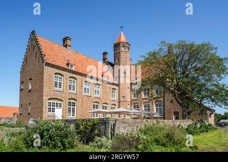 17th century monastic abbot's house, now restaurant Ten Bogaerde, at Koksijde / Coxyde, West Flanders, Belgium Stock Photo