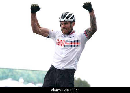 Great Britain's Jack Carthy celebrates winning the Mens Elite 26