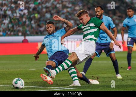 Viktor Gyokeres scores a goal during Liga Portugal 23/24 game between  Sporting CP and FC Vizela at Estadio Jose Alvalade, Lisbon, Portugal.  (Maciej Stock Photo - Alamy