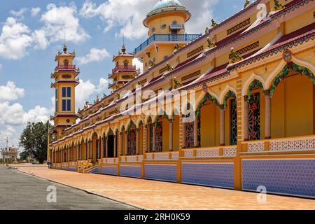 Tay Ninh, Vietnam. 21st Aug, 2014. Cao Dai temple, holy seat of Caodaism in Tay Ninh in Vietnam. Stock Photo