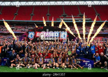 London, UK. 12th Aug, 2023. Leigh Leopards squad celebrate their victory after a 17-16 Golden Point win in the Betfred Challenge Cup match Hull KR vs Leigh Leopards at Wembley Stadium, London, United Kingdom, 12th August 2023 (Photo by Steve Flynn/News Images) in London, United Kingdom on 8/12/2023. (Photo by Steve Flynn/News Images/Sipa USA) Credit: Sipa USA/Alamy Live News Stock Photo