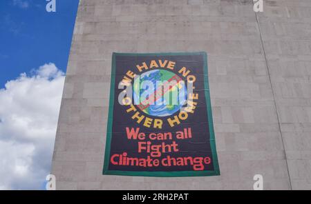 London, England, UK. 13th Aug, 2023. A sign at Southbank Centre calls for decarbonisation to fight climate change. (Credit Image: © Vuk Valcic/ZUMA Press Wire) EDITORIAL USAGE ONLY! Not for Commercial USAGE! Stock Photo