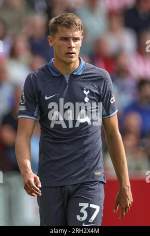 Micky van de Ven Tottenham Hotspur during the Premier League match Brentford vs Tottenham Hotspur at Brentford Community Stadium, London, United Kingdom, 13th August 2023  (Photo by Mark Cosgrove/News Images) Stock Photo