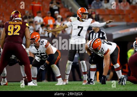 Cleveland Browns quarterback Kellen Mond takes part in drills at the NFL  football team's practice facility Tuesday, June 6, 2023, in Berea, Ohio.  (AP Photo/Ron Schwane Stock Photo - Alamy