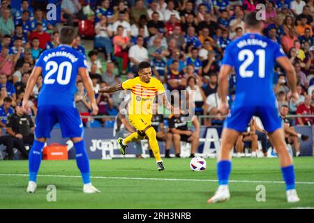 Getafe, Madrid, Spain. 13th Aug, 2023. Raphinha (Barcelona) take a free kick during the LaLiga EA Sports football match between Getafe and Barcelona played at Coliseum Alfonso Perez Stadium on August 13, 2023 in Getafe, Spain (Credit Image: © Alberto Gardin/ZUMA Press Wire) EDITORIAL USAGE ONLY! Not for Commercial USAGE! Credit: ZUMA Press, Inc./Alamy Live News Stock Photo