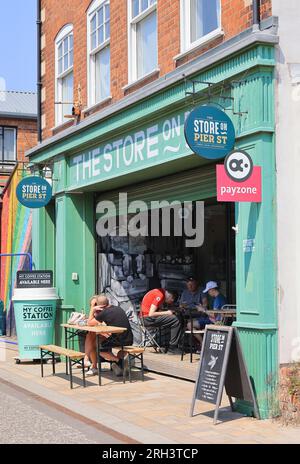 Humber Street at the heart of Hull's Fruit Market, with a mix of arts, culture, cafes, bars, restaurants & independent shops, in East Yorkshire, UK Stock Photo