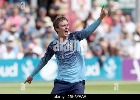 Metro Bank shirt logo during Essex Eagles vs Notts Outlaws, Metro Bank  One-Day Cup Cricket at The Cloud County Ground on 3rd August 2023 Stock  Photo - Alamy