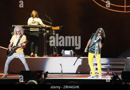 Dallas, United States. 11th Aug, 2023. August 11, 2023, Dallas, Texas, United States: Kelly Hansen and Bruce Watson, Members of the American rock band Foreigner perform on stage as part of their The Historic Farewell Tour at the Dos Equis Pavilion on Friday August 11, 2023 in Dallas, Texas, United States. (Photo by Javier Vicencio/Eyepix Group) Credit: Eyepix Group/Alamy Live News Stock Photo