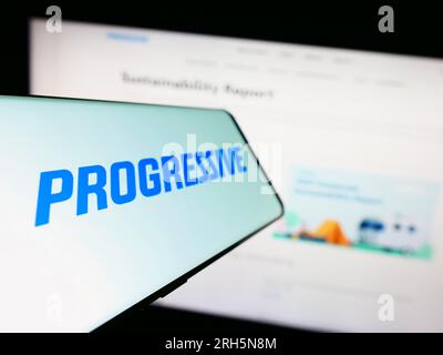 Logo of public company Progressive Corp. displayed on a smartphone ...