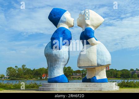 Everyone who have visited the Netherlands remembers them, the Dutch kissing couple. In the last years it has become a true symbol of Dutch love. It ha Stock Photo