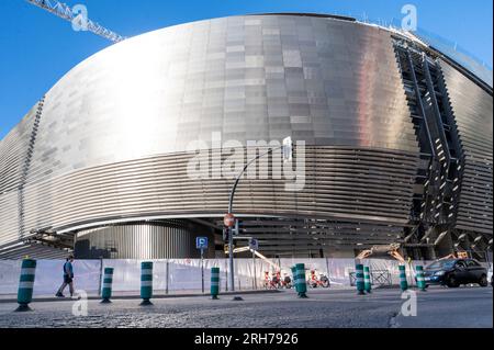 Madrid, Spain. 7th Aug, 2023. Real MadridÂ´s football stadium, Santiago Bernabeu, is seen going through the last stage of completing, its new design and full renovation. The entire project has a reported cost of nearly â‚¬1 billion and is expected to be completed by the end of 2023. (Credit Image: © Xavi Lopez/SOPA Images via ZUMA Press Wire) EDITORIAL USAGE ONLY! Not for Commercial USAGE! Stock Photo