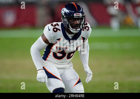 New York Giants cornerback Fabian Moreau (37) defends against the Washington  Commanders during an NFL football game Sunday, Dec. 4, 2022, in East  Rutherford, N.J. (AP Photo/Adam Hunger Stock Photo - Alamy