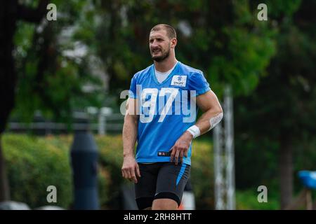 Los Angeles Chargers linebacker Joey Bosa warms up before an NFL football  game against the Jacksonville Jaguars in Inglewood, Calif., Sunday, Sept.  25, 2022. (AP Photo/Mark J. Terrill Stock Photo - Alamy