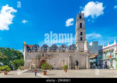Cuba.Old Havana is surrounded by four plazas, one of which is called Plaza de San Francisco. Right in front of the former church. Stock Photo