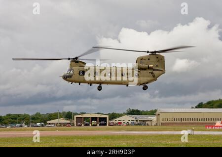 Boeing CH-47F Chinook Helicopter D-483 of 298 Squadron Netherlands Air Force arrives at RAF Fairford in Southern England to participate in the RIAT Stock Photo