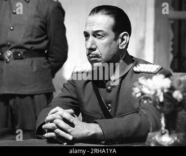 JOSE FERRER as Turkish Bey in LAWRENCE OF ARABIA 1962 director DAVID LEAN screenplay Robert Bolt and Michael Wilson music Maurice Jarre producer Sam Spiegel Horizon Pictures / Columbia Pictures Corporation Stock Photo