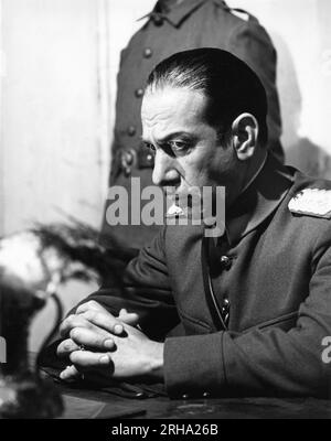 JOSE FERRER as Turkish Bey in LAWRENCE OF ARABIA 1962 director DAVID LEAN screenplay Robert Bolt and Michael Wilson music Maurice Jarre producer Sam Spiegel Horizon Pictures / Columbia Pictures Corporation Stock Photo