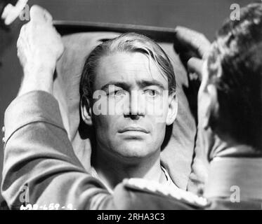 PETER O'TOOLE as T.E. Lawrence tortured and beaten by Turkish Bey JOSE FERRER in LAWRENCE OF ARABIA 1962 director DAVID LEAN screenplay Robert Bolt and Michael Wilson music Maurice Jarre producer Sam Spiegel Horizon Pictures / Columbia Pictures Corporation Stock Photo