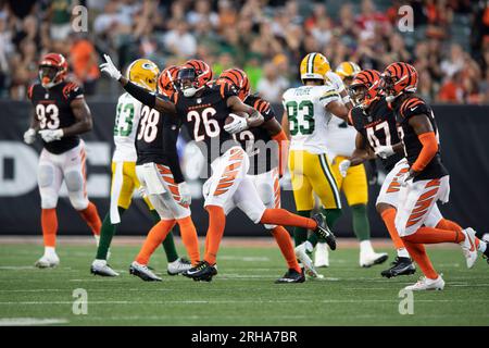 Cincinnati Bengals safety Tycen Anderson (26) runs for the play