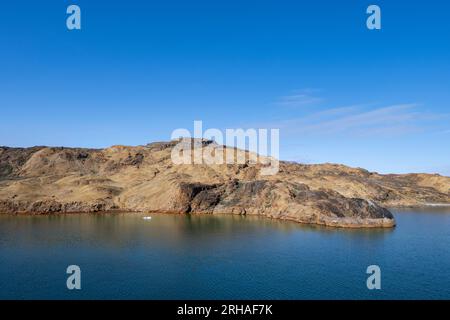 West Greenland, Uummannaq Bay, Akulleq Island. Polar desert landscape, one of the driest places in Greenland. Stock Photo