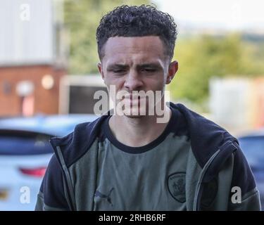 Jordan Williams #2 of Barnsley arrives during the Sky Bet League 1 match Barnsley vs Peterborough at Oakwell, Barnsley, United Kingdom, 15th August 2023  (Photo by Alfie Cosgrove/News Images) Stock Photo