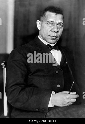 Washington, D.C.:   June 17, 1908 A portrait of African-American educator, author and orator Booker T. Washington. Stock Photo