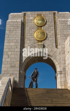 GIBRALTAR, BRITISH OVERSEAS TERRITORY, LOCATED ON THE SOUTHERN END OF THE IBERIAN PENINSULA. AMERICAN MEMORIAL  OF WORLD WAR 2 (ALSO KNOWN AS THE AMER Stock Photo