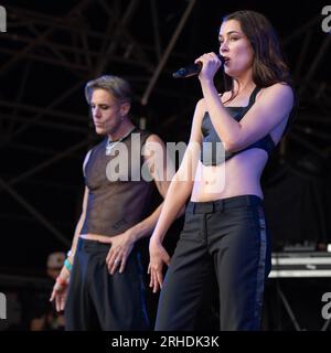 Confidence Man Janet Planet and Reggie Goodchild on Grand Central Stage ...