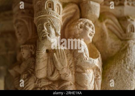 Romanesque capitals preserved in the cloister of the Sant Pere de Rodes monastery (Alt Empordà, Girona, Catalonia, Spain) ESP: Capiteles románicos Stock Photo