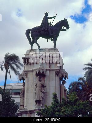 MONUMENTO A SAN FERNANDO EN LA PLAZA NUEVA DE SEVILLA - 1924. Author: BILBAO JOAQUIN. Location: EXTERIOR. Sevilla. Seville. SPAIN. FERNANDO III EL SANTO CASTILLA / LEON. SAN FERNANDO (REY). Stock Photo